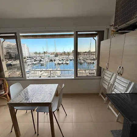 Awaydays - Pg 3-3 - Al Canal Con Wi-fi Apartment
